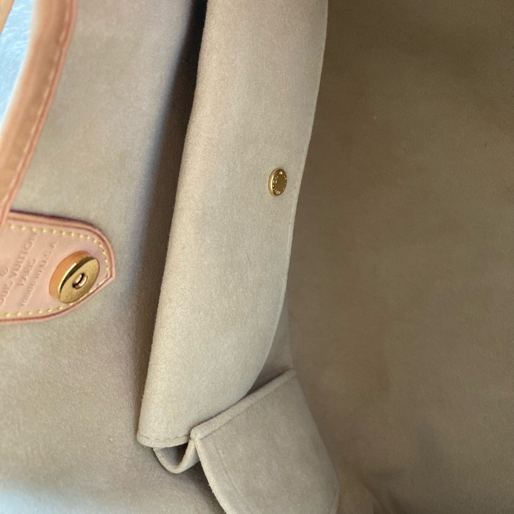 Louis Vuitton Azure Galleria PM - Picture 7 of 11